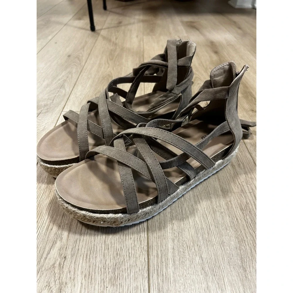 Torrid Womens 13 WW Taupe Brown Strappy Gladiator Espadrille Platform Sandals